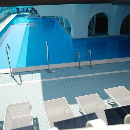 Dea Hotel 3*